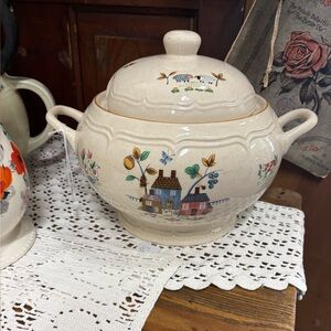 Cream Ceramic Lidded Tureen with Hand-Painted Cottage Motif